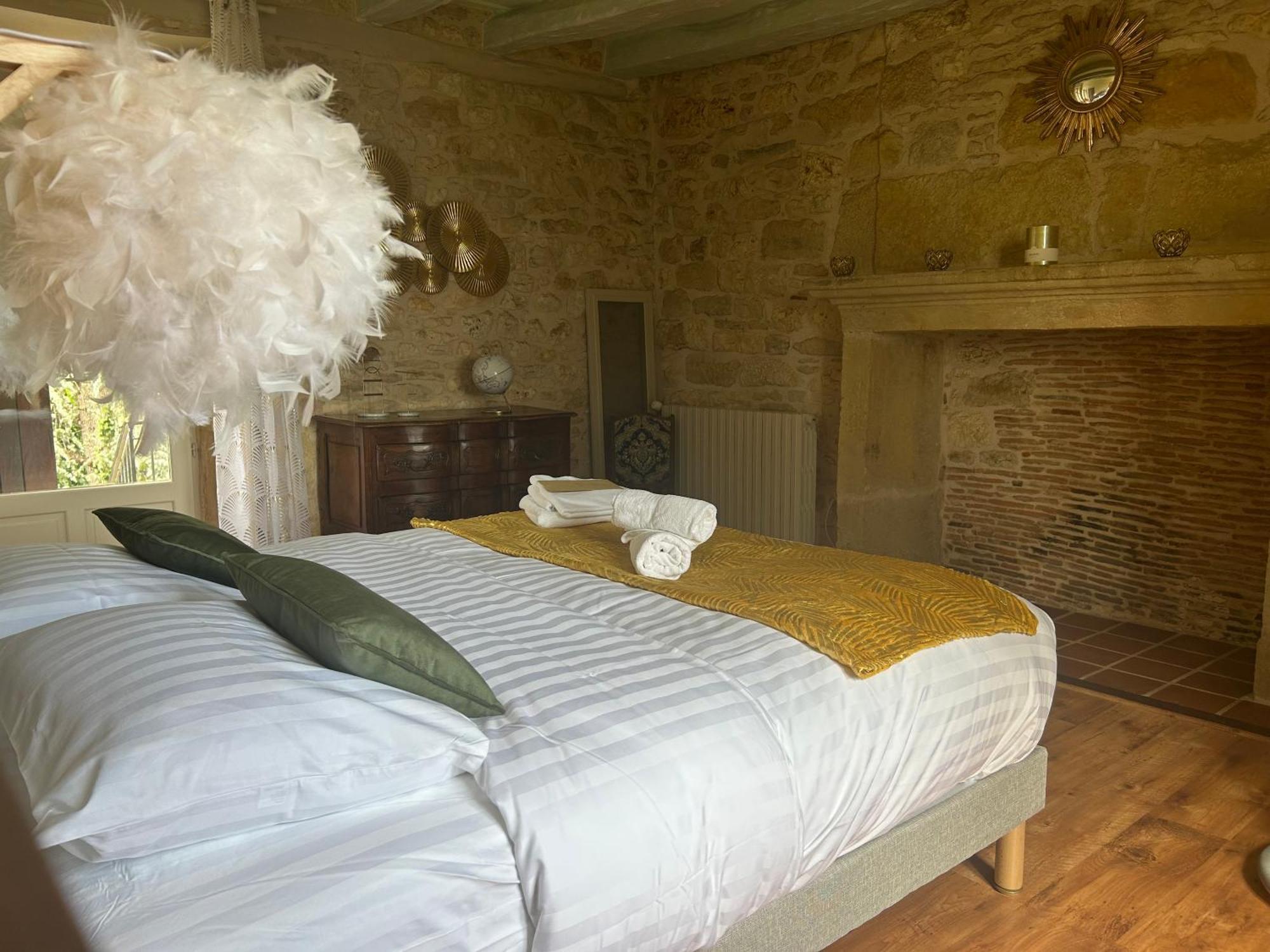 Azerat Demeure Du Vallon - Chambres D'Hotes De Charme المظهر الخارجي الصورة